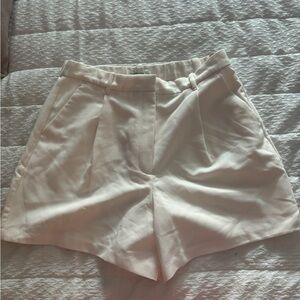 Abercrombie & Fitch High Rise Tailored Shorts in large